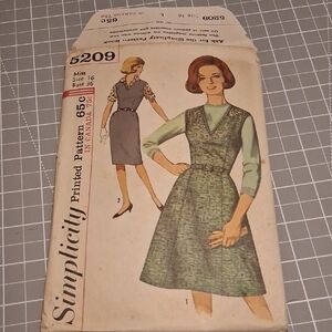 Vintage Simplicity Pattern 5209 Misses' & Womens Jumper W/ Two Skirts